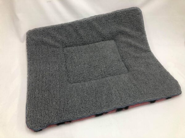 Large Pet Mat - Raspberry - Image 2